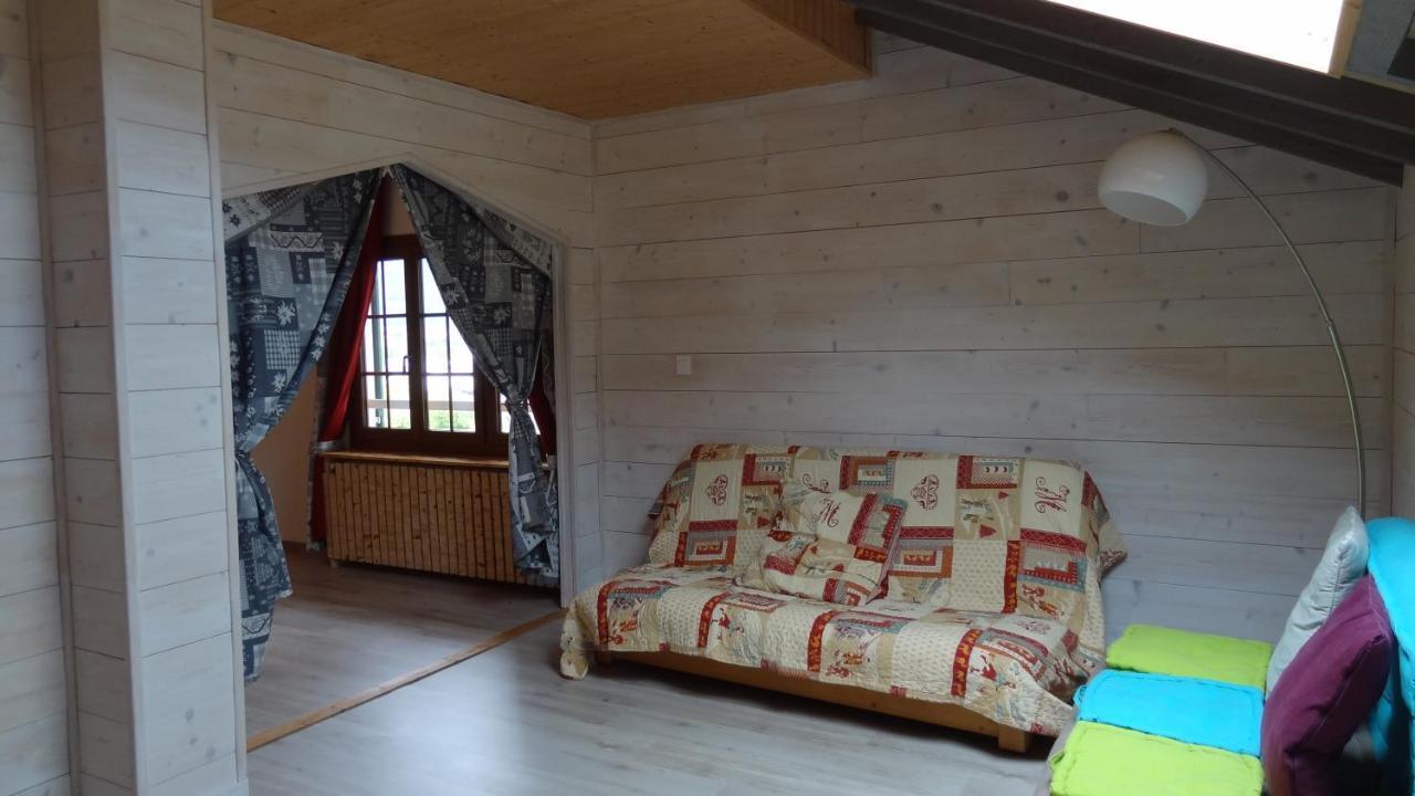 La Marmotte De La Tour Bed & Breakfast Exterior photo